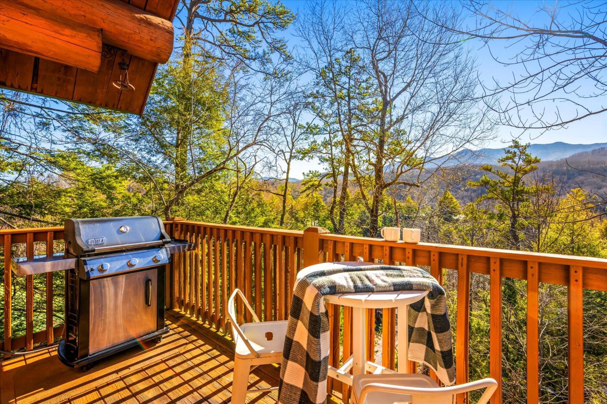 Smokies Boutique Cabins: Mountain Retreat with Resort Amenities Gatlinburg Exterior photo