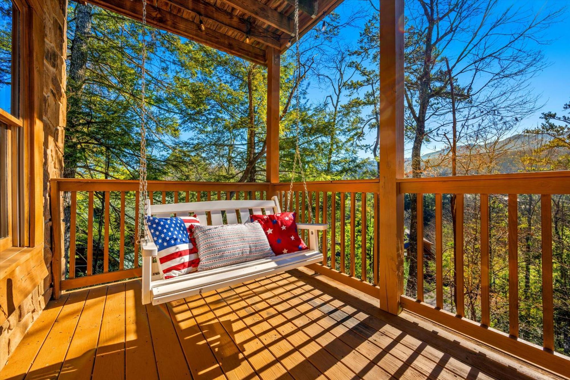 Smokies Boutique Cabins: Mountain Retreat with Resort Amenities Gatlinburg Exterior photo