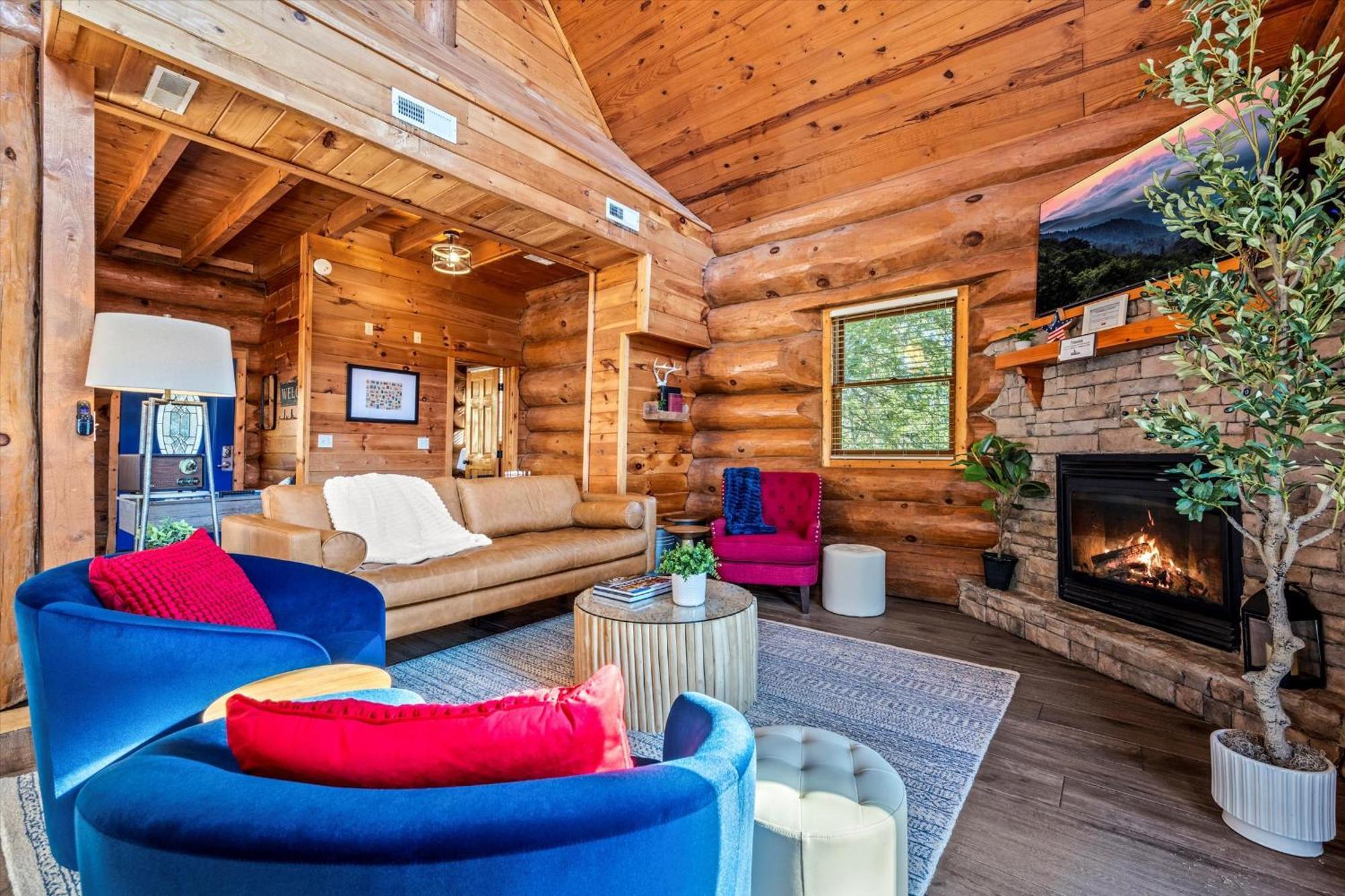 Smokies Boutique Cabins: Mountain Retreat with Resort Amenities Gatlinburg Exterior photo