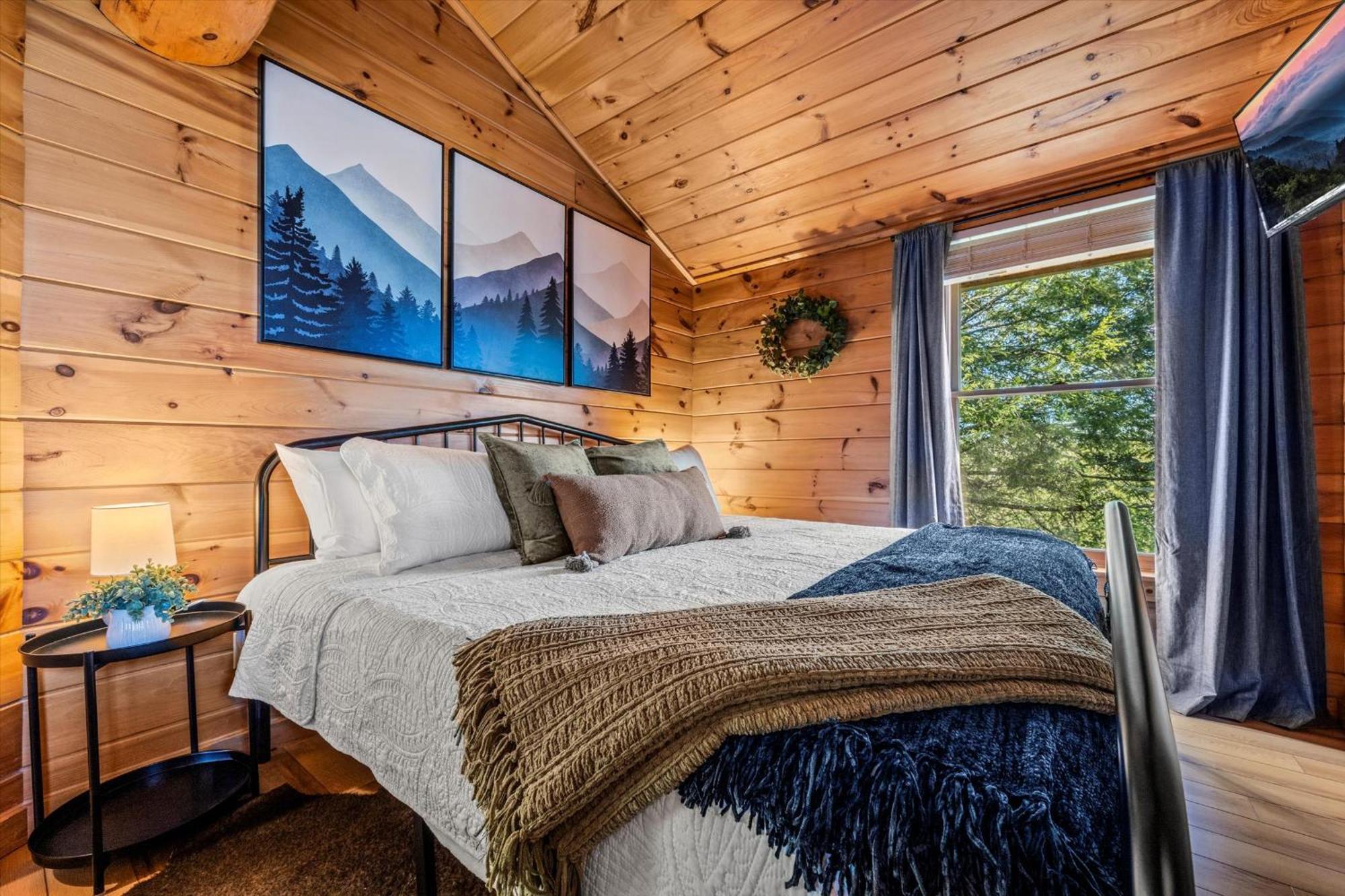 Smokies Boutique Cabins: Mountain Retreat with Resort Amenities Gatlinburg Exterior photo