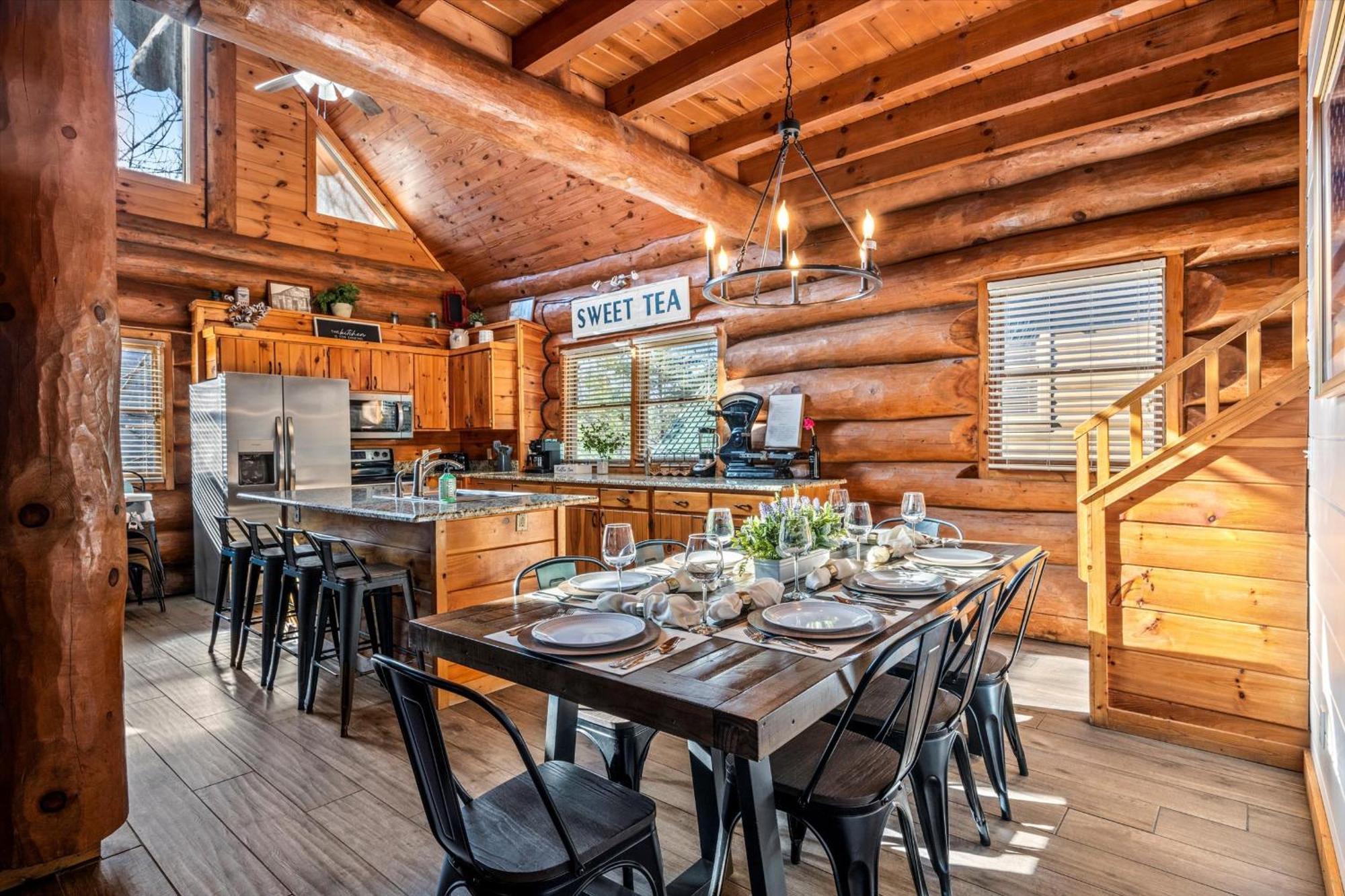 Smokies Boutique Cabins: Mountain Retreat with Resort Amenities Gatlinburg Exterior photo