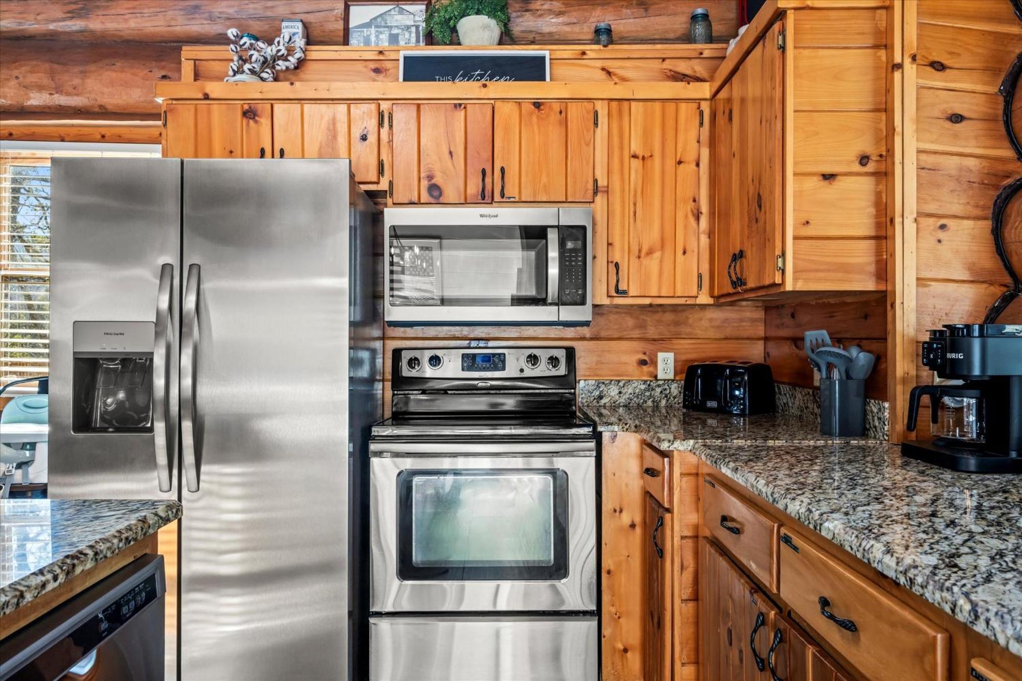 Smokies Boutique Cabins: Mountain Retreat with Resort Amenities Gatlinburg Exterior photo